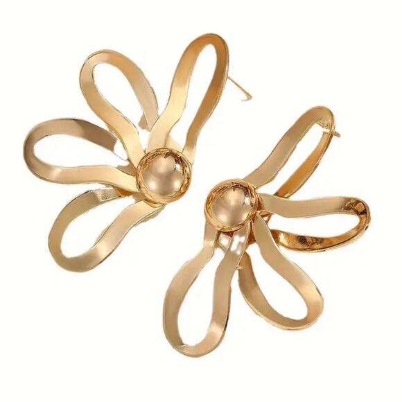 Gold Flower Stud Earrings - Picture 1 of 2